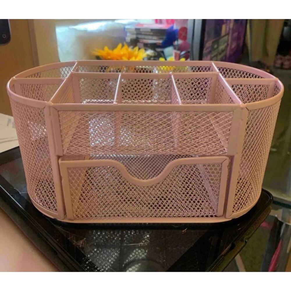 Desk organizer
